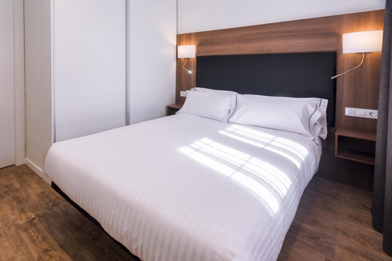 Apartments Playa De 卡斯特尔德费尔斯 外观 照片