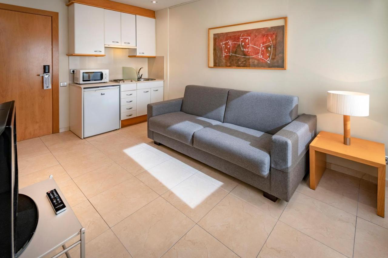 Apartments Playa De 卡斯特尔德费尔斯 外观 照片