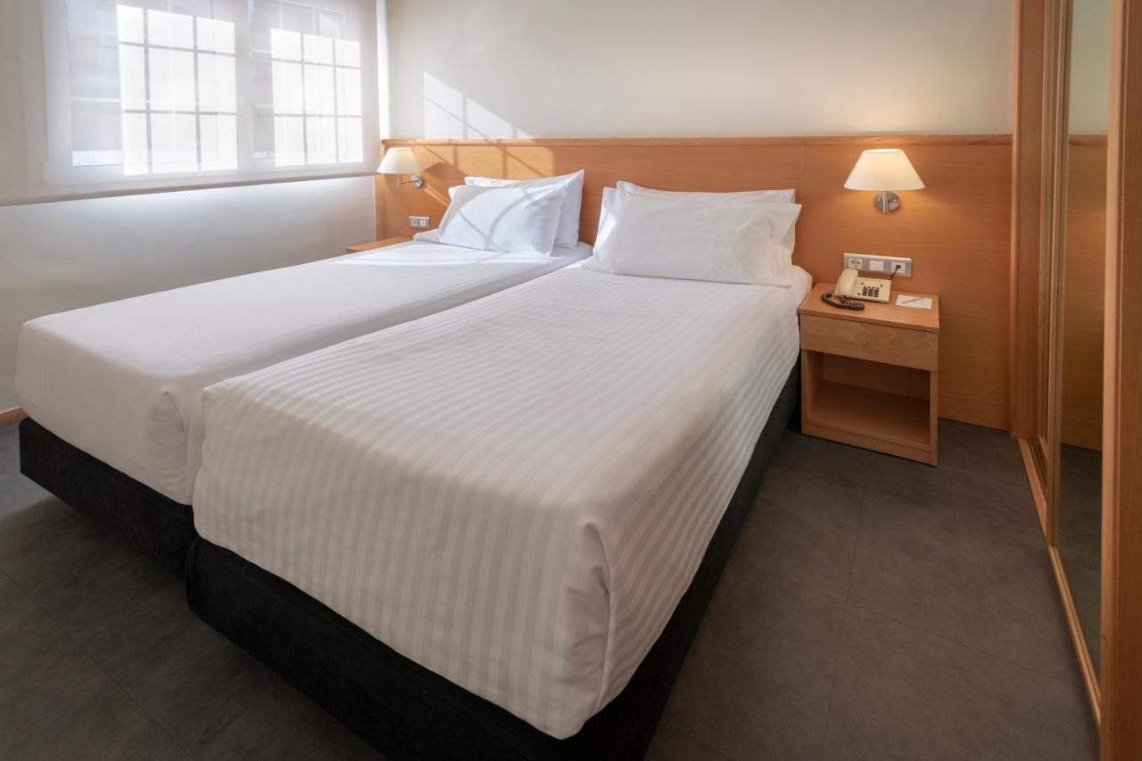 Apartments Playa De 卡斯特尔德费尔斯 外观 照片