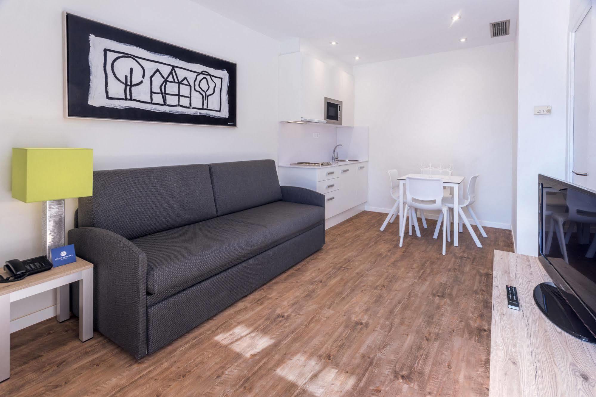 Apartments Playa De 卡斯特尔德费尔斯 外观 照片