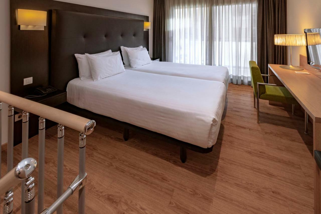 Apartments Playa De 卡斯特尔德费尔斯 外观 照片